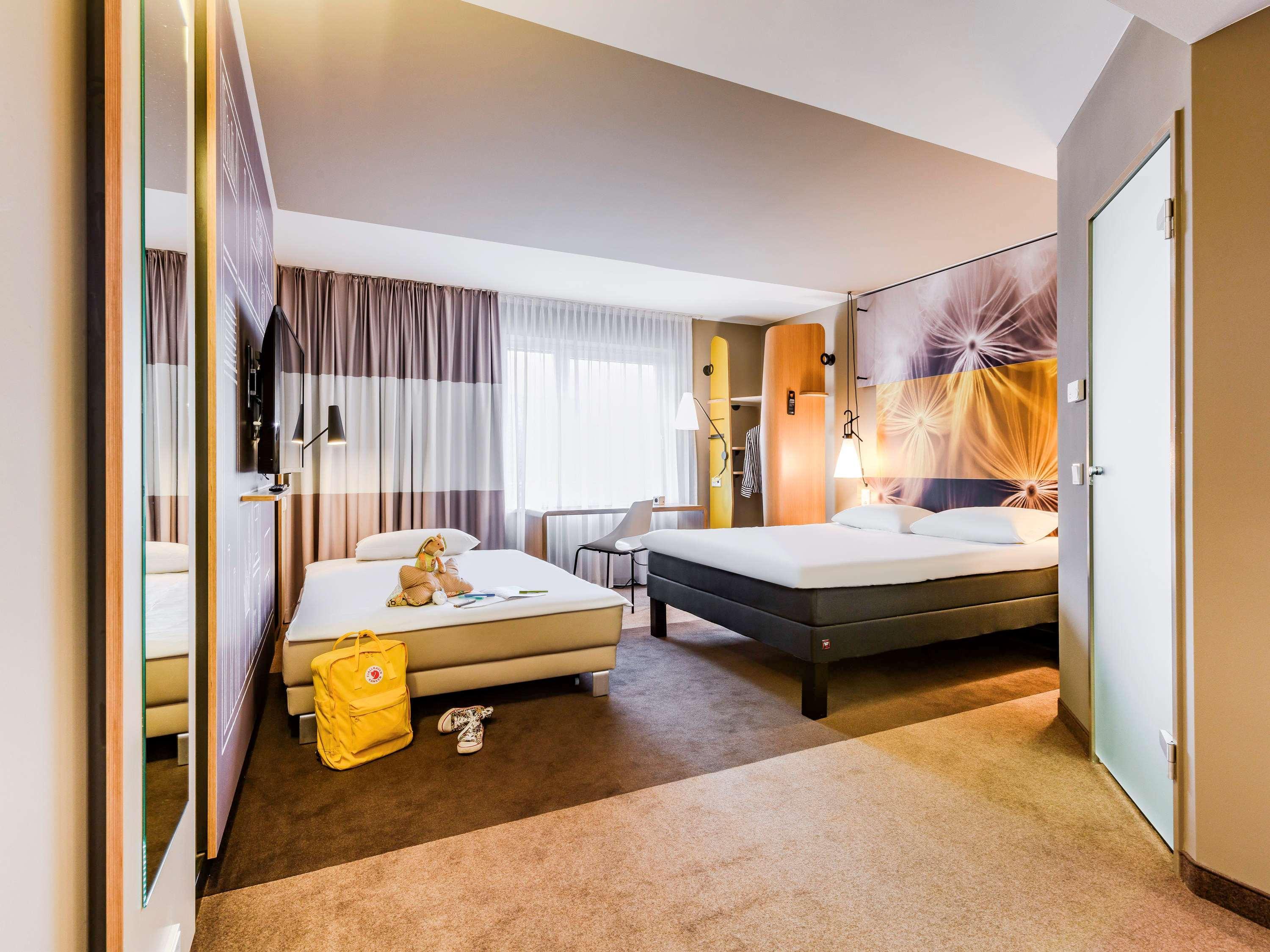 Отель Ibis Luebeck City Экстерьер фото