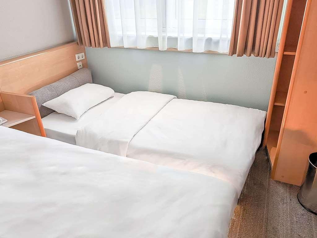 Отель Ibis Luebeck City Номер фото